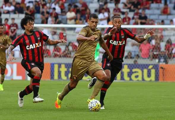Derrota em Curitiba deixou o Leão com o alerta aceso para as duas últimas rodadas da Série A na luta contra o rebaixamento