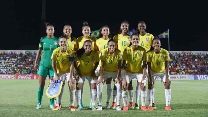 Em confronto direto diante da Sucia pela segunda colocao do Grupo A, pela terceira e ltima rodada da primeira fase da competio, a equipe canarinho ficou no empate em 1 a 1, na Papua-Nova Guin, e garantiu a classificao para a prxima fase do torneio.