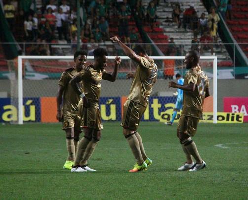 Em confronto decisivo contra o rebaixamento, precisando somente de uma vitória para garantir a permanência na Série A, o Sport empatou com o América-MG em 2 a 2 no Independência