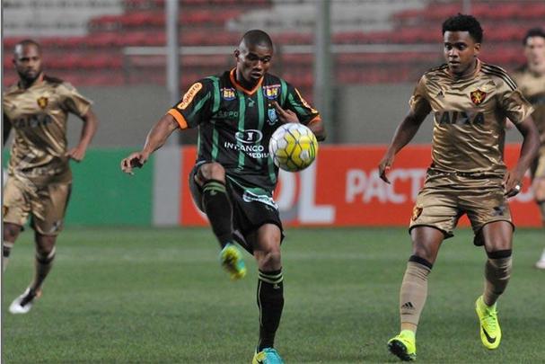 Em confronto decisivo contra o rebaixamento, precisando somente de uma vitória para garantir a permanência na Série A, o Sport empatou com o América-MG em 2 a 2 no Independência