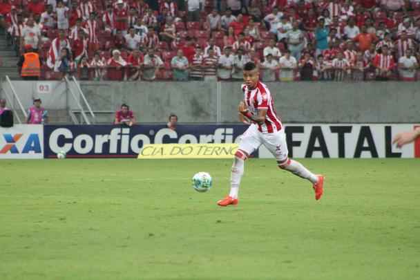 Embora tenha sido titular em boa parte da Srie B, Bergson sofre sria restrio de boa parte da torcida. A tendncia  de que no tenha o contrato renovado.