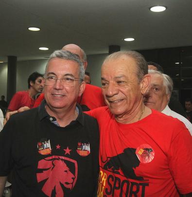 Candidato da situação, Arnaldo Barros teve 61,7% dos votos na maior participação em um pleito do tipo no estado; Wanderson admitiu derrota antes mesmo do fim da apuração e parabenizou o adversário