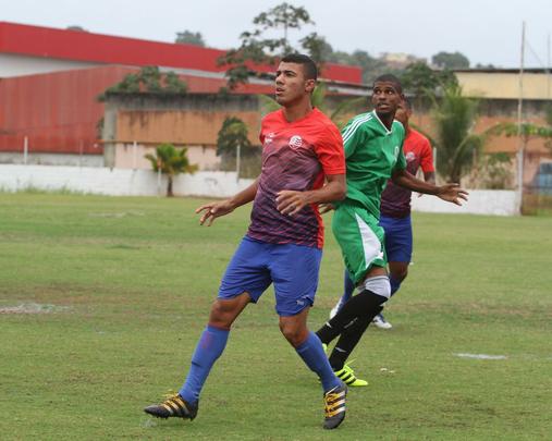 Cria da base alvirrubra, o lateral esquerdo Joo Paulo foi promovido  equipe profissional neste ano. Ainda no fez, portanto, sua estreia pelo time principal do Timbu. Ser observado pelo tcnico Dado Cavalcanti e aguarda por uma oportunidade em campo. 