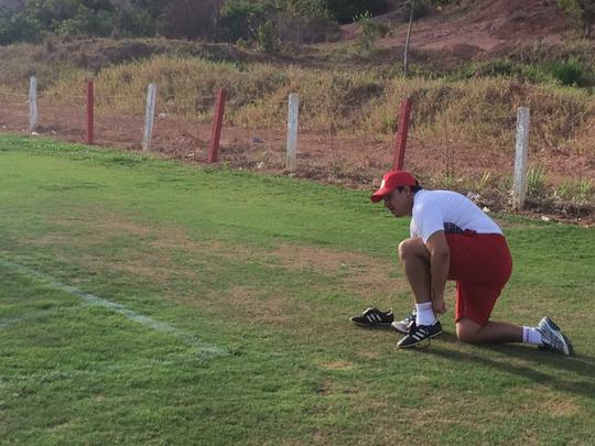 Jogadores contratados do Náutico marcam presença no CT: o goleiro Tiago Cardoso; os zagueiros Tiago Alves, Éverton Páscoa e Nirley; o meia Dudu; os atacantes Juninho, Anselmo e William Silva. Por outro lado, quatro atletas não estiveram presentes. O goleiro Bruno e O meia Marco Antônio chegam para os treinos neste terça. Já o volante Rodrigo Souza e o atacante Giva se apresentam na quarta.