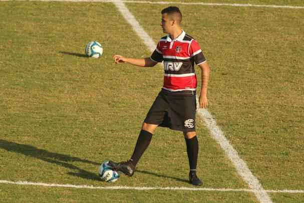 O volante Lucas Gomes de 20 anos foi promovido ao time profissional no incio da ltima temporada, pelo at ento tcnico Marcelo Martelotte. Chegou a ser titular no Campeonato Pernambucano, mas logo perdeu espao. Com Milton Mendes, atuou apenas uma vez, quando o time misto tricolor derrotou o Vitria da Conquista-BA, fora de casa, pela Copa do Brasil. Durante o segundo semestre, disputou a Srie C pelo Confiana por emprstimo. 