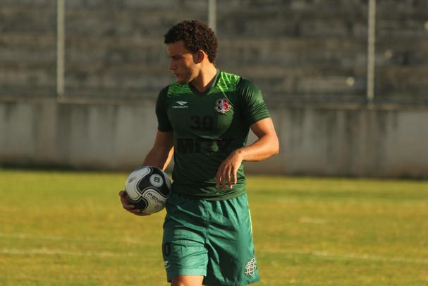 Promovido ao elenco principal aps passar por outras categorias de base do Brasil, o atacante Andr ganhou ainda maiores chances com a sada repentina de Z Carlos. O atleta assume a camisa nove enquanto o Tricolor busca novo avanado para a funo.