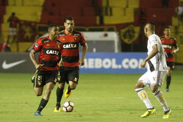 Em 2017, Rithely teve um ano irregular como o Sport. No fim do ano, o jogador voltou a ser procurado pelo Internacional além de ter sido sondado por Atlético-MG e São Paulo. O atleta expôs o desejo de sair da Ilha do Retiro à diretoria e negocia com o clube um novo destino para 2018