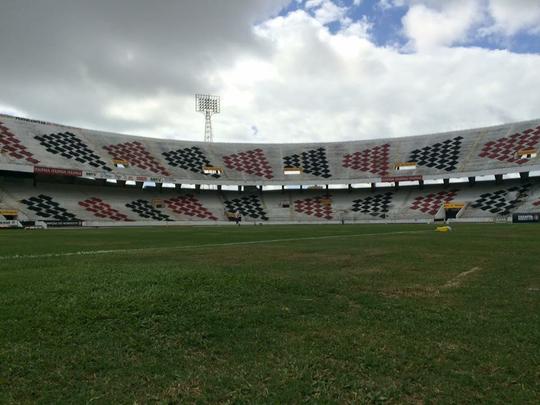 A comisso patrimonial do clube realizou reparos no gramado, iluminao, acesso ao estdio e ainda trabalhou em reformas no banheiro. O elenco coral j voltou a trabalhar no estdio e far o primeiro jogo em 2017 no dia 21, contra o Paysandu, pela Taa Asa Branca