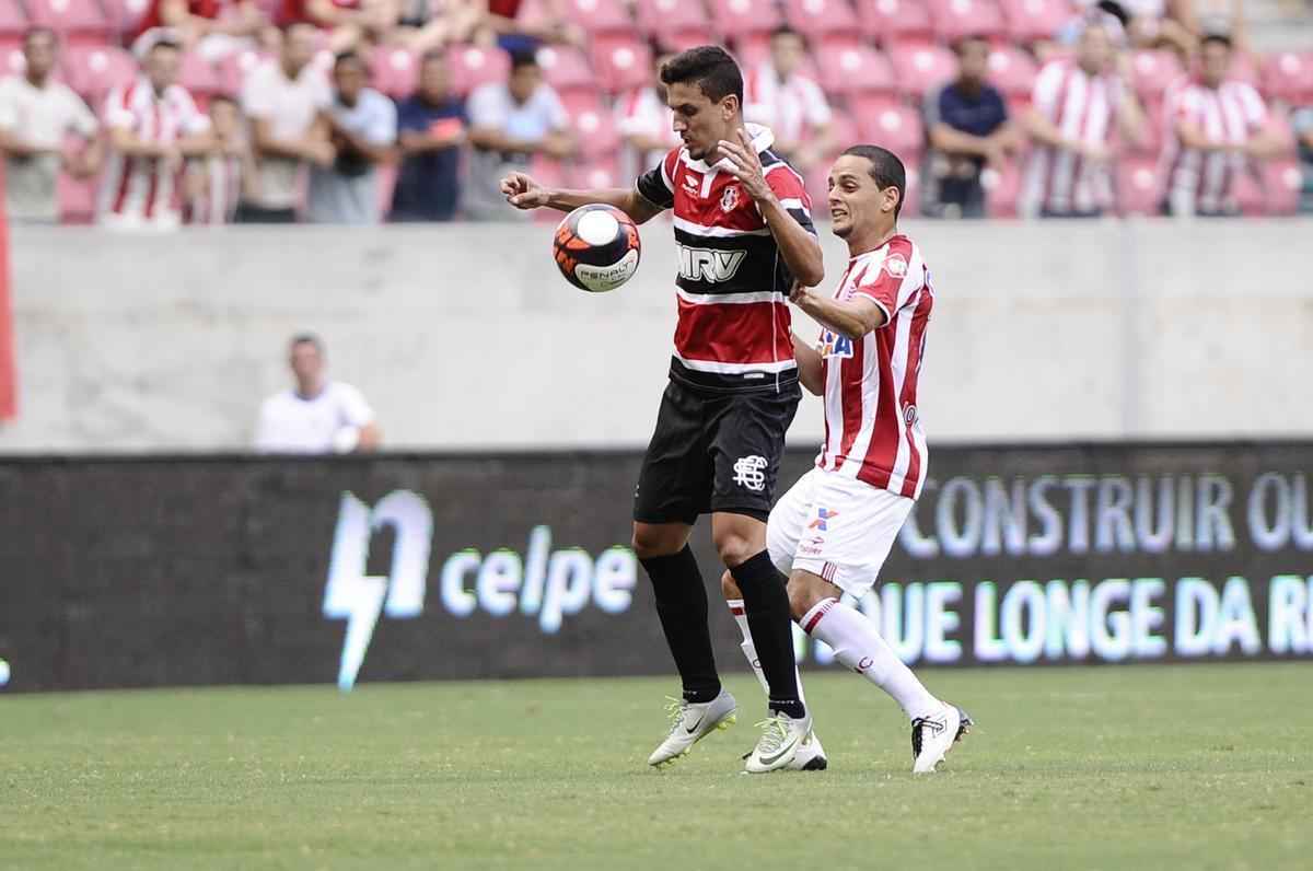 Nutico e Santa Cruz fizeram um clssico bastante equilibrado e pegado dentro de campo na estreia dos clubes no Campeonato Pernambucano 2017