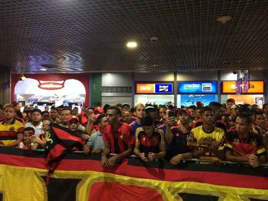 André se tornou ídolo da torcida do Sport após vestir a camisa do clube em 2015, ano da melhor campanha na era dos pontos corridos do Brasileirão. Foram 13 gols no Nacional e 14 no total, em 34 jogos pelo Leão. O atacante deixou o clube ao final do contrato de empréstimo junto ao Atlético-MG e não repetiu o rendimento por Corinthians e Sporting-POR na última temporada. André volta à Ilha do Retiro como a maior contratação da história do Sport, com as cifras de R$ 4 milhões.