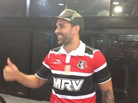 Novo reforço do Santa Cruz, Facundo Parra teve o Atlético Rafaela como último clube da carreira. Fez 17 jogos e marcou dois gols