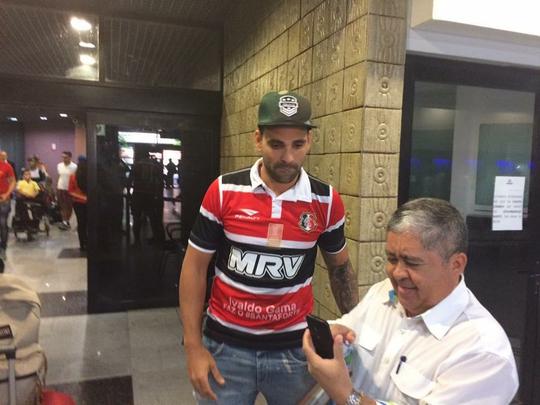 Novo reforço do Santa Cruz, Facundo Parra teve o Atlético Rafaela como último clube da carreira. Fez 17 jogos e marcou dois gols