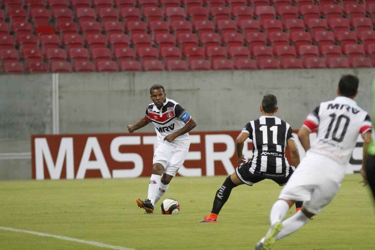 Com gols de verton Santos (2), Anderson Salles e William Barbio, o Tricolor virou o jogo sobre a Patativa e conseguiu a sua primeira vitria no Campeonato Pernambucano 2017. Anderson Lessa e Altemar fizeram os gols do Central.