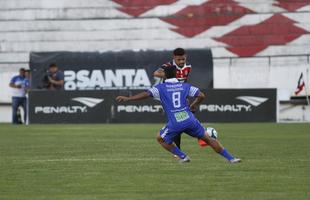 Em tarde do atacante Halef Pitbull, Santa Cruz fez a sua parte e goleou o Uniclinic com uma boa atuao no segundo tempo por 4 a 0