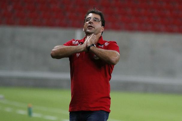 Com o time virtualmente rebaixado, Marcelo Martelotte assumiu o time na maior parte do Brasileiro de 2013. A campanha pelo clube resultou em três vitórias, um empate e 12 derrotas. Ele acabou fora do Náutico no dia 9 de dezembro