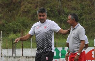 Ap�s a sa�da de Dal Pozzo, Alexandre Gallo voltou ao N�utico para a usa terceira passagem pelo comando t�cnico alvirrubro. A miss�o teve �xito a curto prazo, garantindo a volta � Copa do Nordeste, mas o time cambaleou na S�rie B. Com problemas na reformula��o do elenco, o treinador acabou demitido ap�s 25 jogos, sendo 11 vit�rias, 4 empates e 10 derrotas