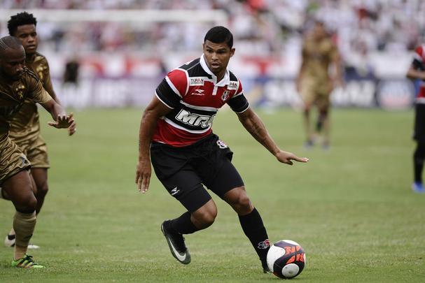 No primeiro Clssico das Multides da temporada, Tricolor e Rubro-negro ficaram no empate no Arruda com gols de Halef Pitbull e Diego Souza 