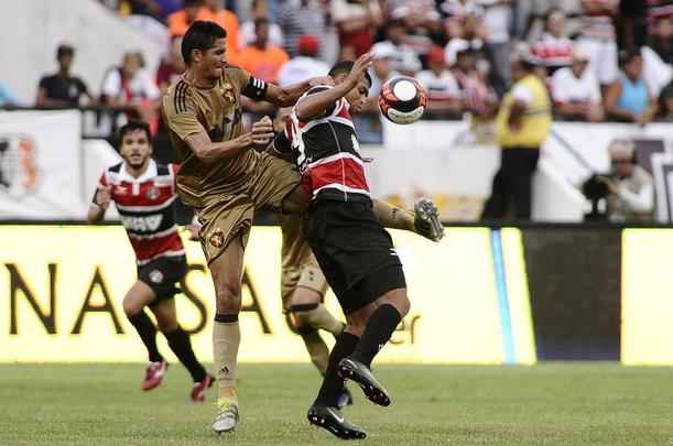 No primeiro Clssico das Multides da temporada, Tricolor e Rubro-negro ficaram no empate no Arruda com gols de Halef Pitbull e Diego Souza 