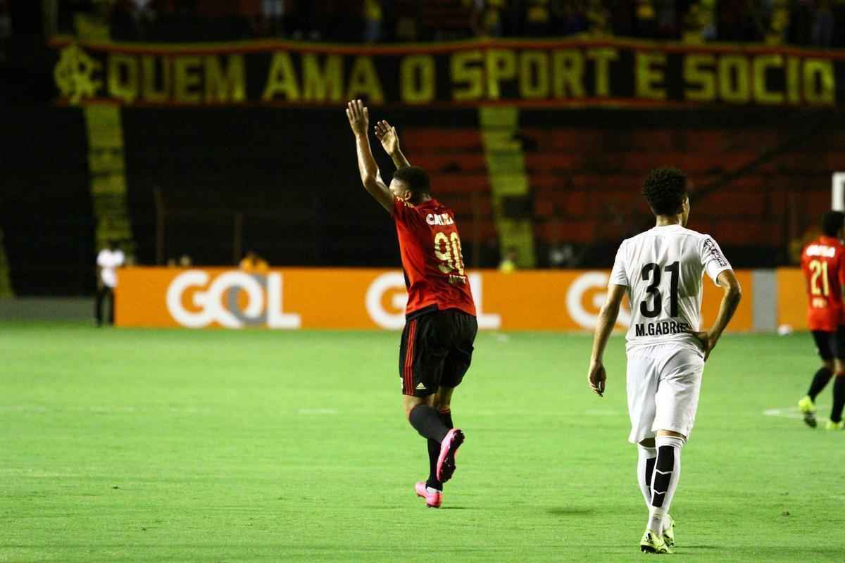 Pela 23 rodada, na Ilha do Retiro, um empate por 1 a 1 diante do Santos. Na ocasio, o time paulista foi responsvel por abrir o placar no Recife. No demorou muito at Andr balanar as redes adversrias novamente. Seis minutos depois o Sport garantiria o empate em casa.