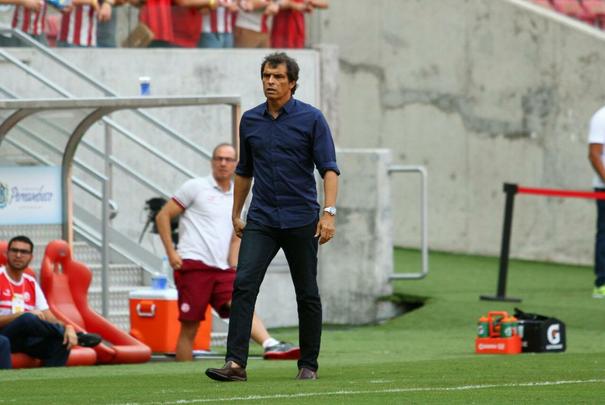 Náutico vence Sport por 2 a 1 na Arena de Pernambuco