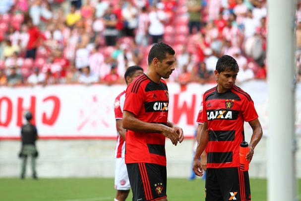 Nutico recebe o Sport na Arena de Pernambuco