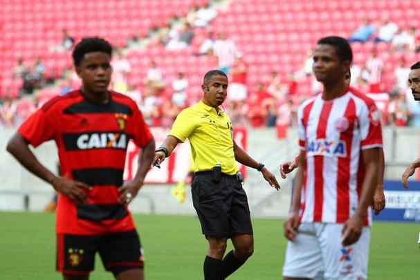 Nutico recebe o Sport na Arena de Pernambuco