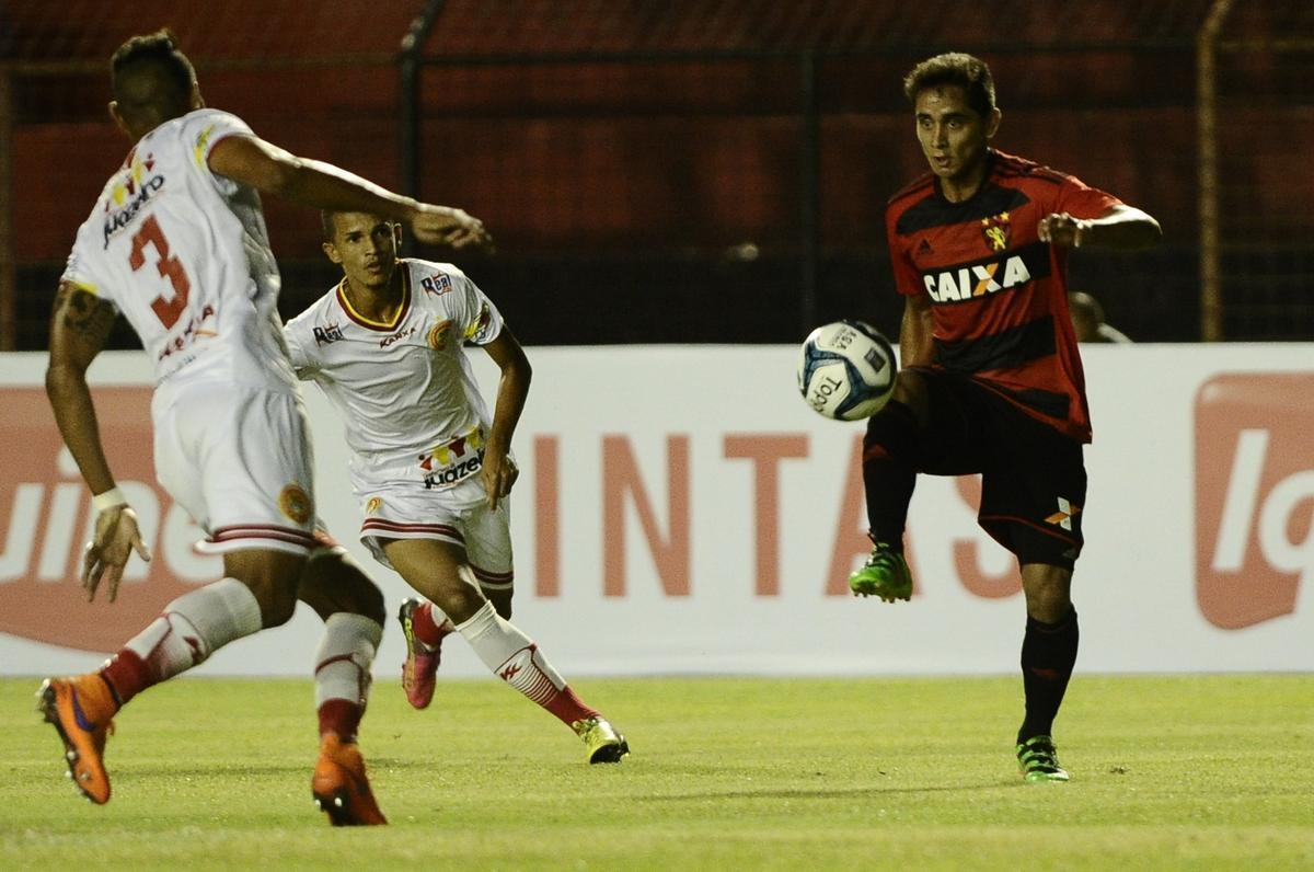 Com a vitria sobre a Juazeirense por 5 a 0 na Ilha do Retiro, o Sport garantiu a classificao antecipada para as quartas de final da Copa do Nordeste