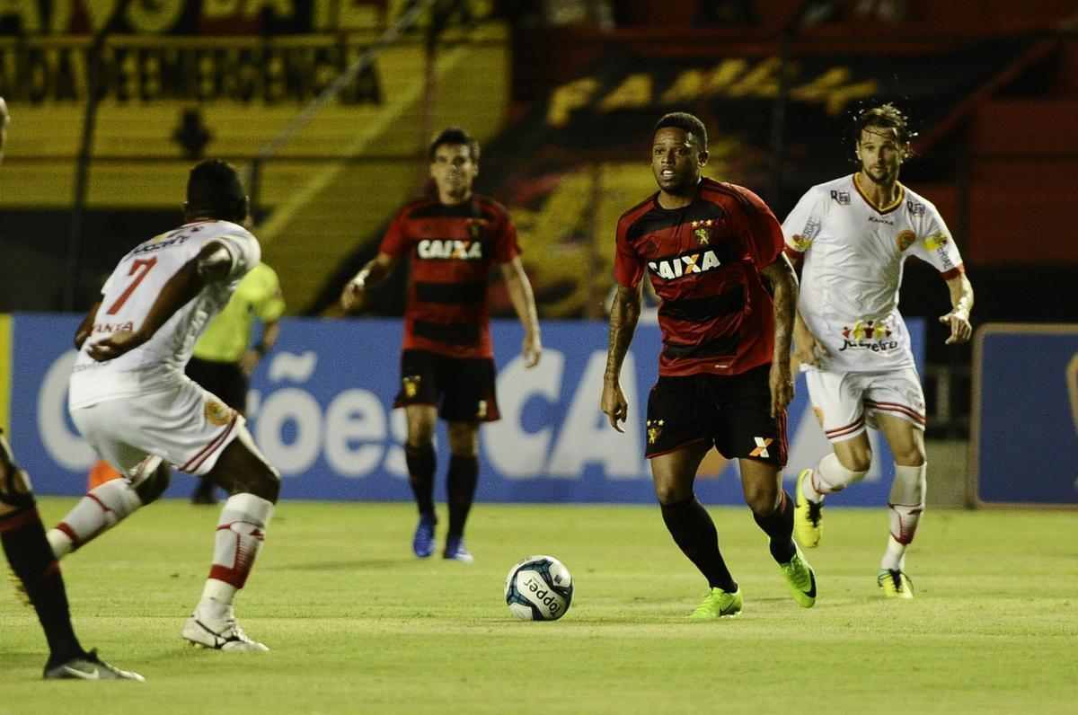 Com a vitria sobre a Juazeirense por 5 a 0 na Ilha do Retiro, o Sport garantiu a classificao antecipada para as quartas de final da Copa do Nordeste