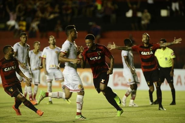 Com a vitria sobre a Juazeirense por 5 a 0 na Ilha do Retiro, o Sport garantiu a classificao antecipada para as quartas de final da Copa do Nordeste