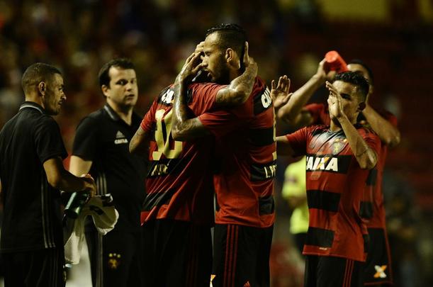 Com a vitria sobre a Juazeirense por 5 a 0 na Ilha do Retiro, o Sport garantiu a classificao antecipada para as quartas de final da Copa do Nordeste