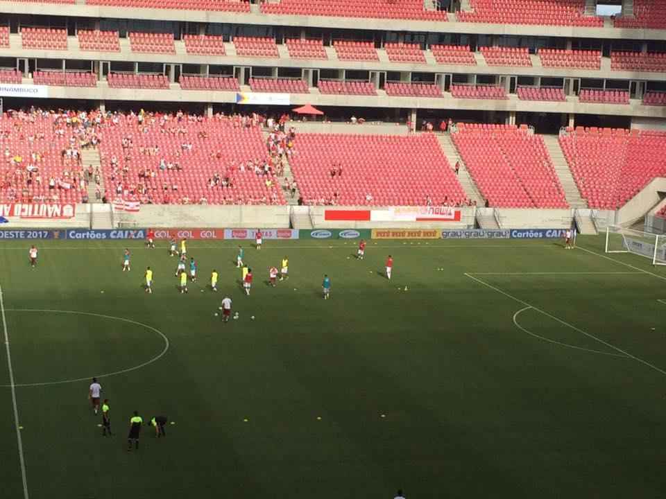 Torcidas do Nutico e do Santa Cruz se mostraram bastante confiantes no resultado positivo antes do apito inicial da partida