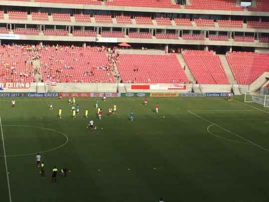 Torcidas do Náutico e do Santa Cruz se mostraram bastante confiantes no resultado positivo antes do apito inicial da partida