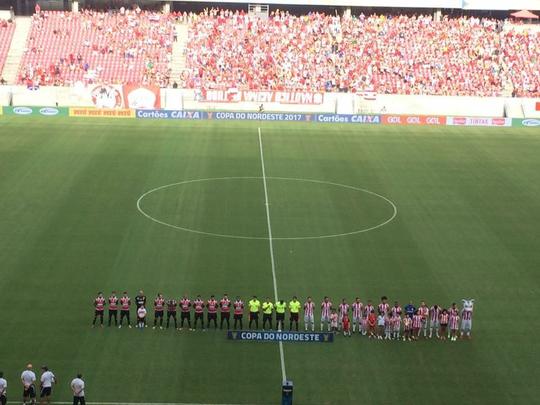 Torcidas do Náutico e do Santa Cruz se mostraram bastante confiantes no resultado positivo antes do apito inicial da partida