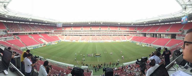 Torcidas do Náutico e do Santa Cruz se mostraram bastante confiantes no resultado positivo antes do apito inicial da partida