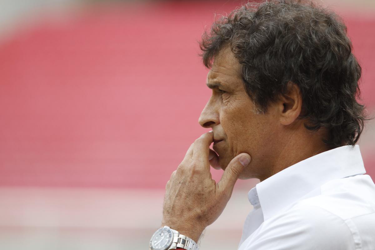 Nutico e Santa Cruz fizeram uma partida de bastante movimentao, em mais um Clssico das Emoes vlido pela Copa do Nordeste 2017