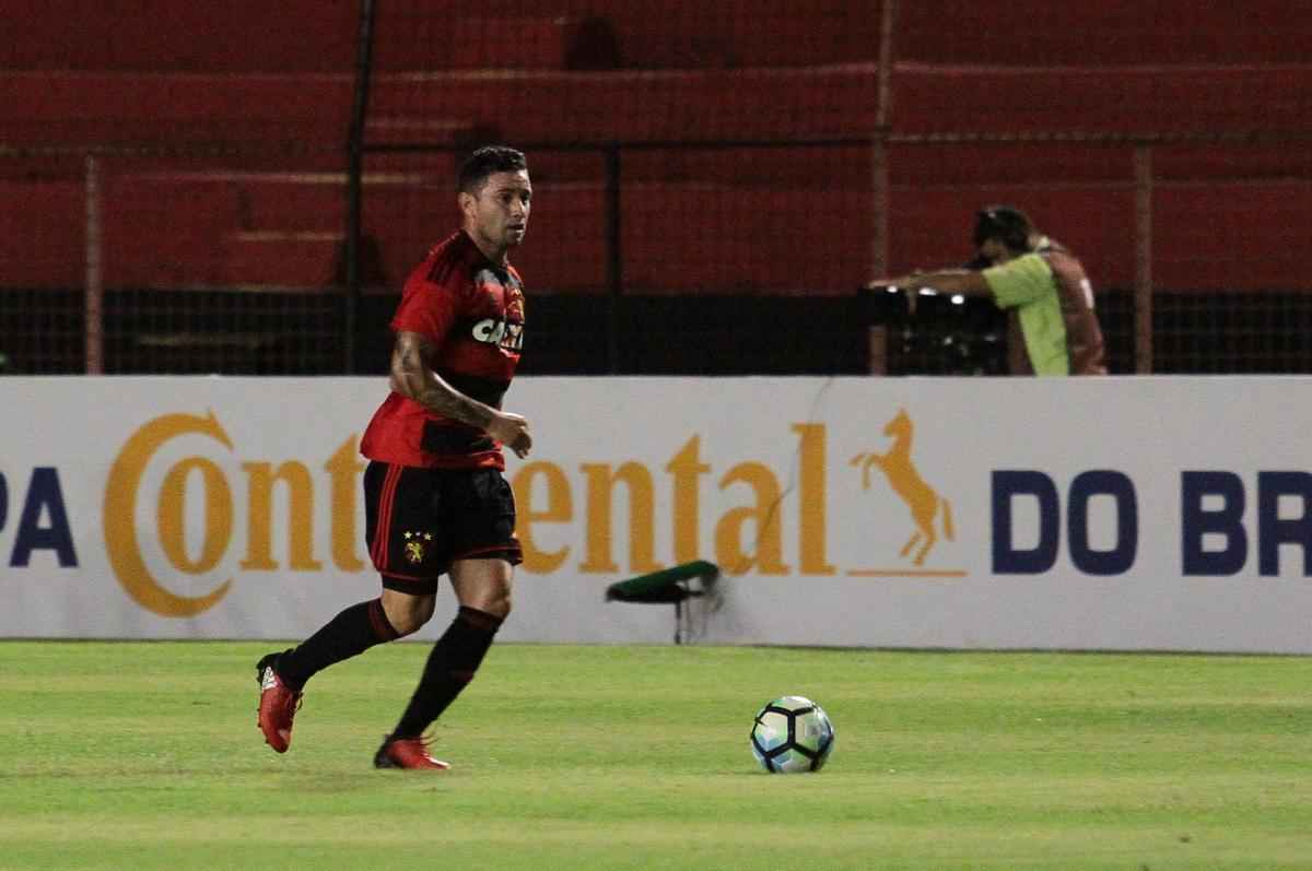 Aps construir a boa vantagem de 3 a 0 no primeiro jogo, Leo voltou a vencer em casa, com gol de Diego Souza e sua partida de despedida antes de se apresentar  seleo brasileira para os jogos contra Uruguai e Paraguai.