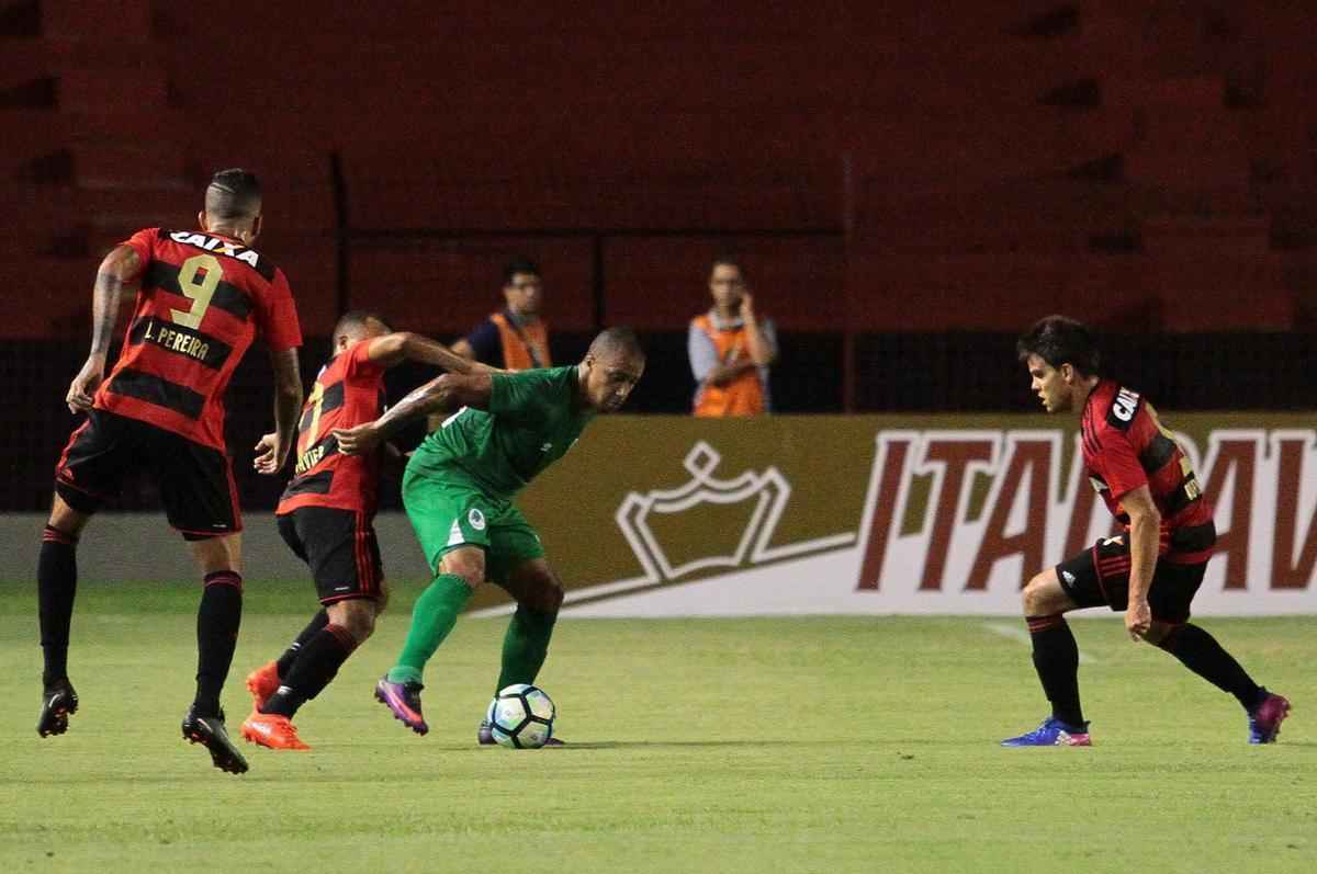 Aps construir a boa vantagem de 3 a 0 no primeiro jogo, Leo voltou a vencer em casa, com gol de Diego Souza e sua partida de despedida antes de se apresentar  seleo brasileira para os jogos contra Uruguai e Paraguai.