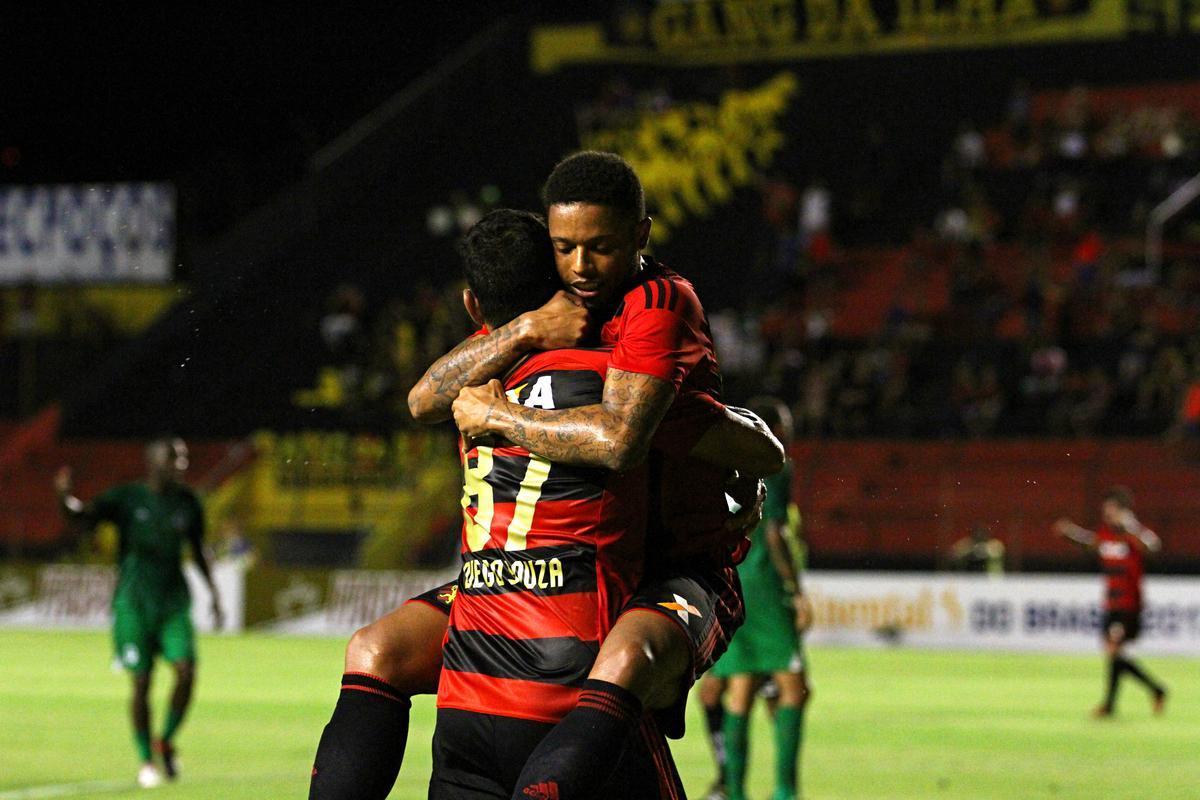 Aps construir a boa vantagem de 3 a 0 no primeiro jogo, Leo voltou a vencer em casa, com gol de Diego Souza e sua partida de despedida antes de se apresentar  seleo brasileira para os jogos contra Uruguai e Paraguai.