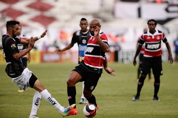 Santa Cruz se impôs desde o começo e fez a estreia de Denis ser 'inesquecível' para o goleiro. Foram três  gols apenas na primeira etapa.