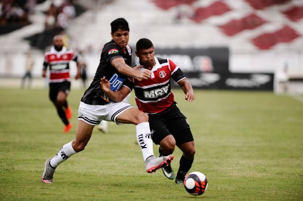Santa Cruz se impôs desde o começo e fez a estreia de Denis ser 'inesquecível' para o goleiro. Foram três  gols apenas na primeira etapa.