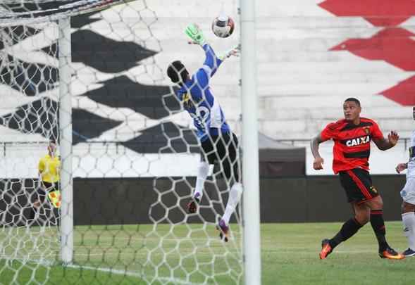 Com time reserva, Sport fez gol no segundo tempo com Paulo Henrique e venceu o jogo