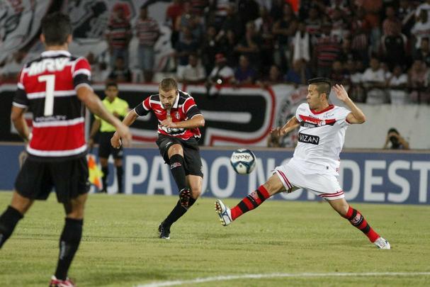 Santa Cruz entrou em campo precisando de apenas um empate para se garantir nas quartas de final da Copa do Nordeste