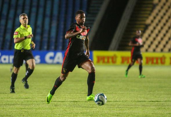 Daniel Barros e Hiltinho marcaram os gols do time maranhense, enquanto Rogério descontou de cabeça para o Leão.