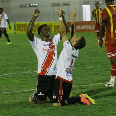 O River marcou oito gols na primeira fase da Copa do Nordeste. O atacante Viola, vice-artilheiro da competio, marcou metade dos gols da equipe at aqui, quatro gols.