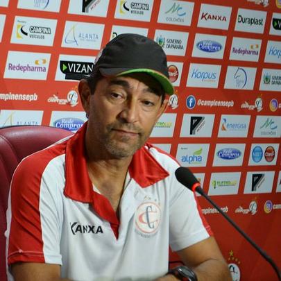 Aps classificar o Campinense como segundo colocado do Grupo A, por antecipao, o tcnico Srgio China perdeu para o Santa Cruz na ltima rodada da fase de grupos e acabou demitido. O treinador se disse surpreso com a deciso da diretoria.