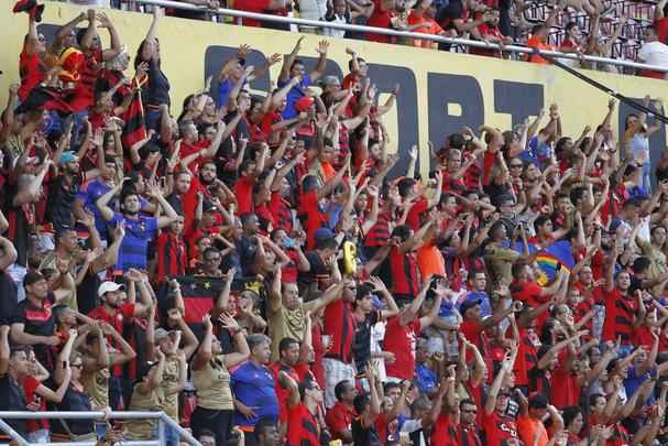 Enquanto o Santa Cruz optou por uma escalao reserva, o Leo surpreendeu ao ir para o clssico com o time titular nesta rodada do Estadual