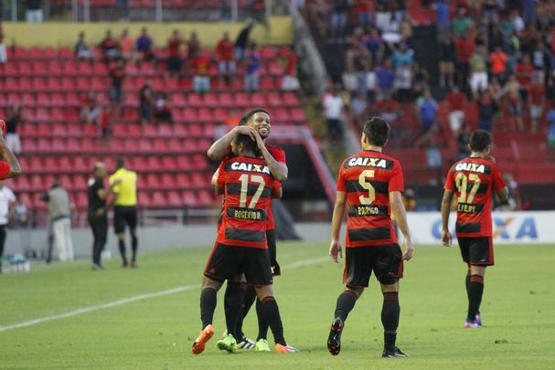 Enquanto o Santa Cruz optou por uma escalao reserva, o Leo surpreendeu ao ir para o clssico com o time titular nesta rodada do Estadual