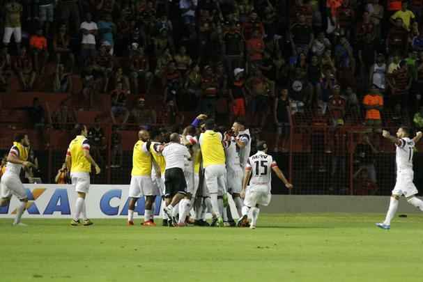 Enquanto o Santa Cruz optou por uma escalao reserva, o Leo surpreendeu ao ir para o clssico com o time titular nesta rodada do Estadual