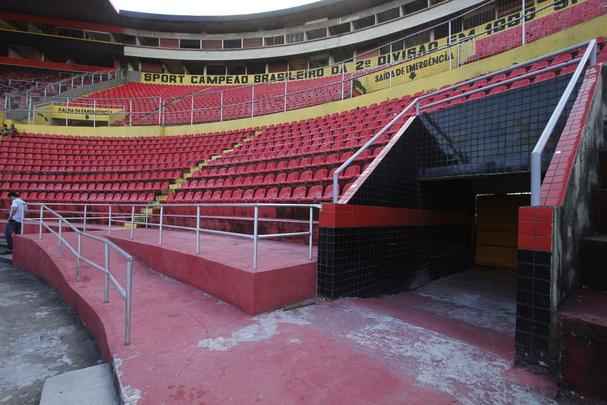 A bilheteria para sócios ganhará um guichê exclusivo para cadeirantes. Bem ao lado, uma entrada de acesso especial foi construída para que esses torcedores possam entrar com maior comodidade. Além disso, no planejamento, um banheiro rente ao muro do portão está no cronograma de obras, também exclusivo para cadeirantes