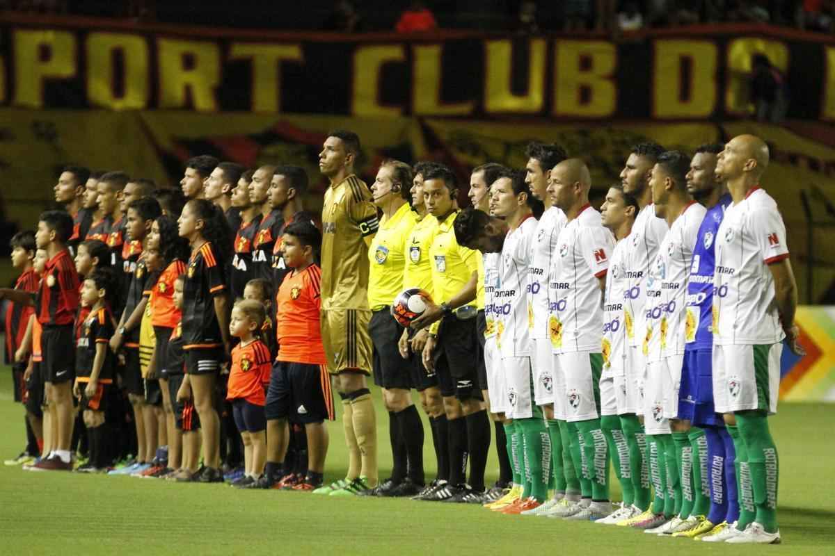 Na pen�ltima rodada do hexagonal do t�tulo no Pernambucano, Le�o escalou a equipe sub-20 para a partida, enquanto o Salgueiro, j� garantido como l�der da fase, entrou em campo com o time principal. Jo�o Victor marcou o primeiro gol contra, para o Salgueiro. �ndio e F�bio viraram o placar para o Le�o, mas �lvaro empatou o jogo novamente.